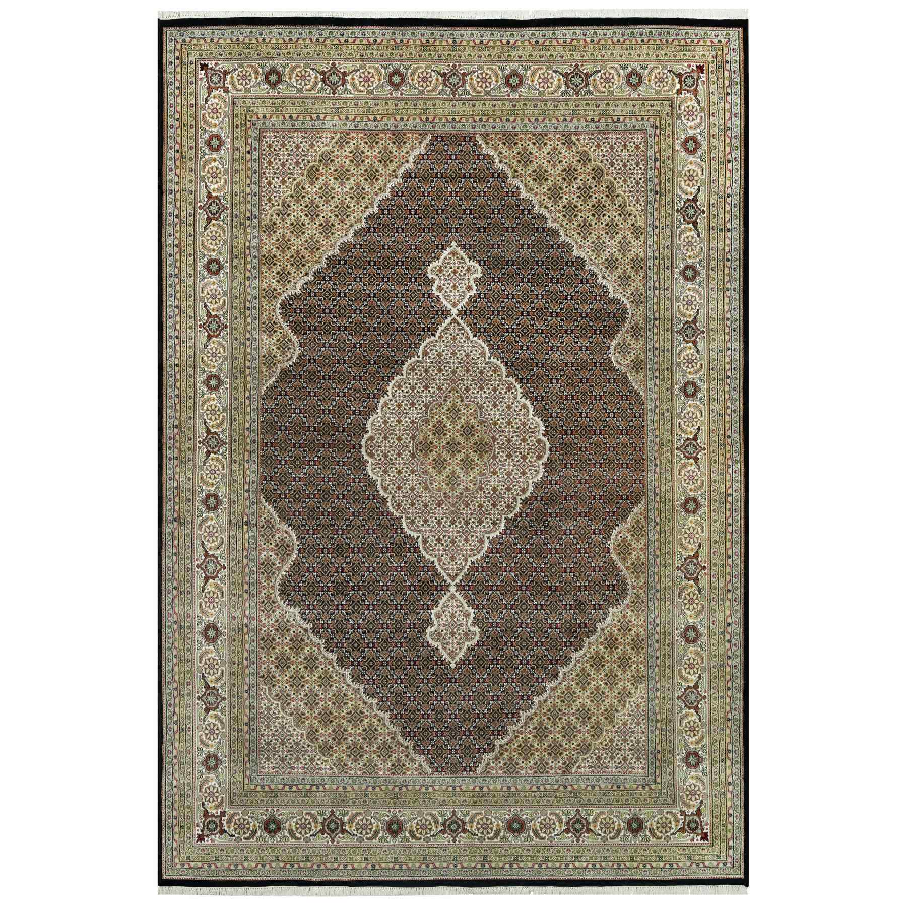 Traditional Rugs LUV815616